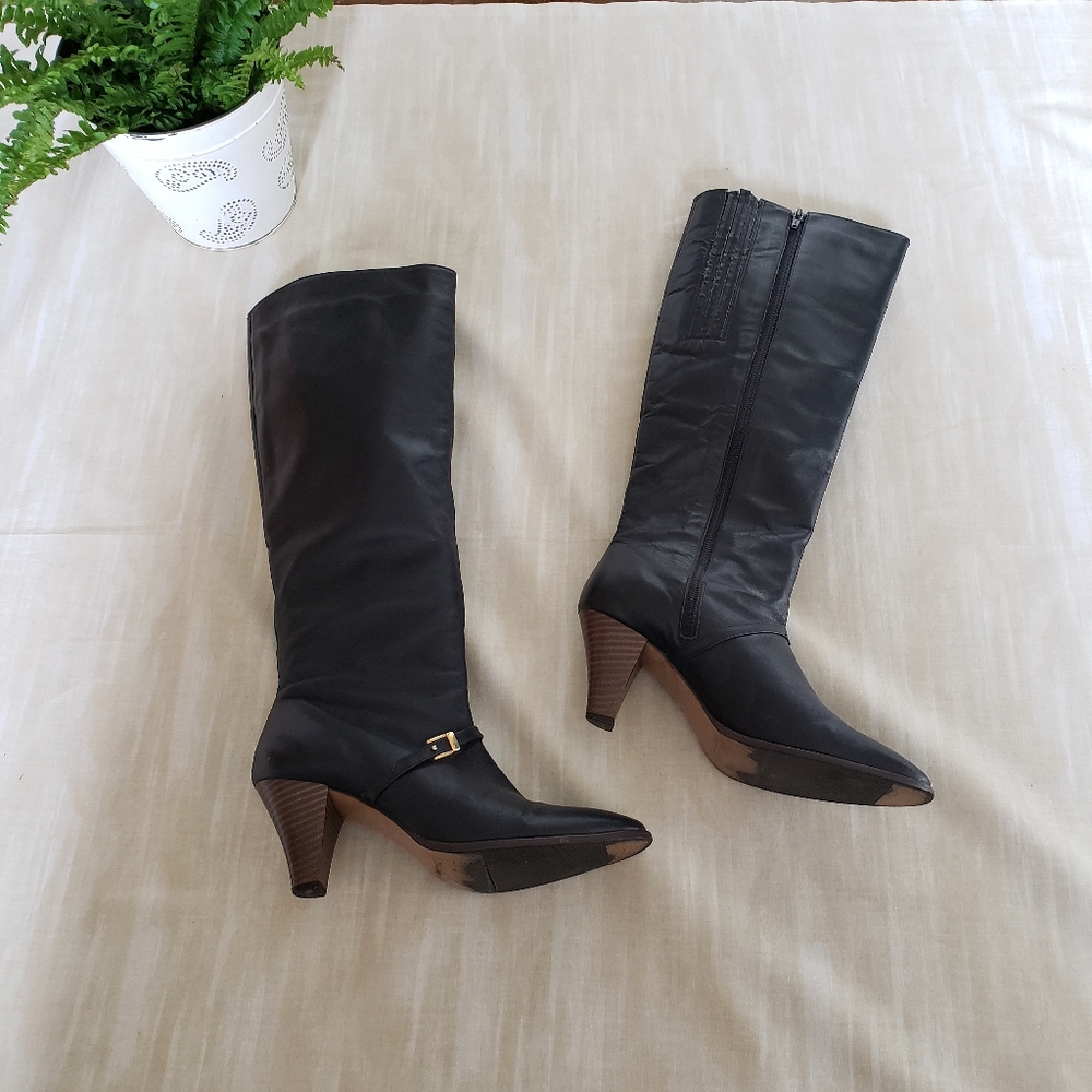 UO 7 black retro leather gold buckle boots